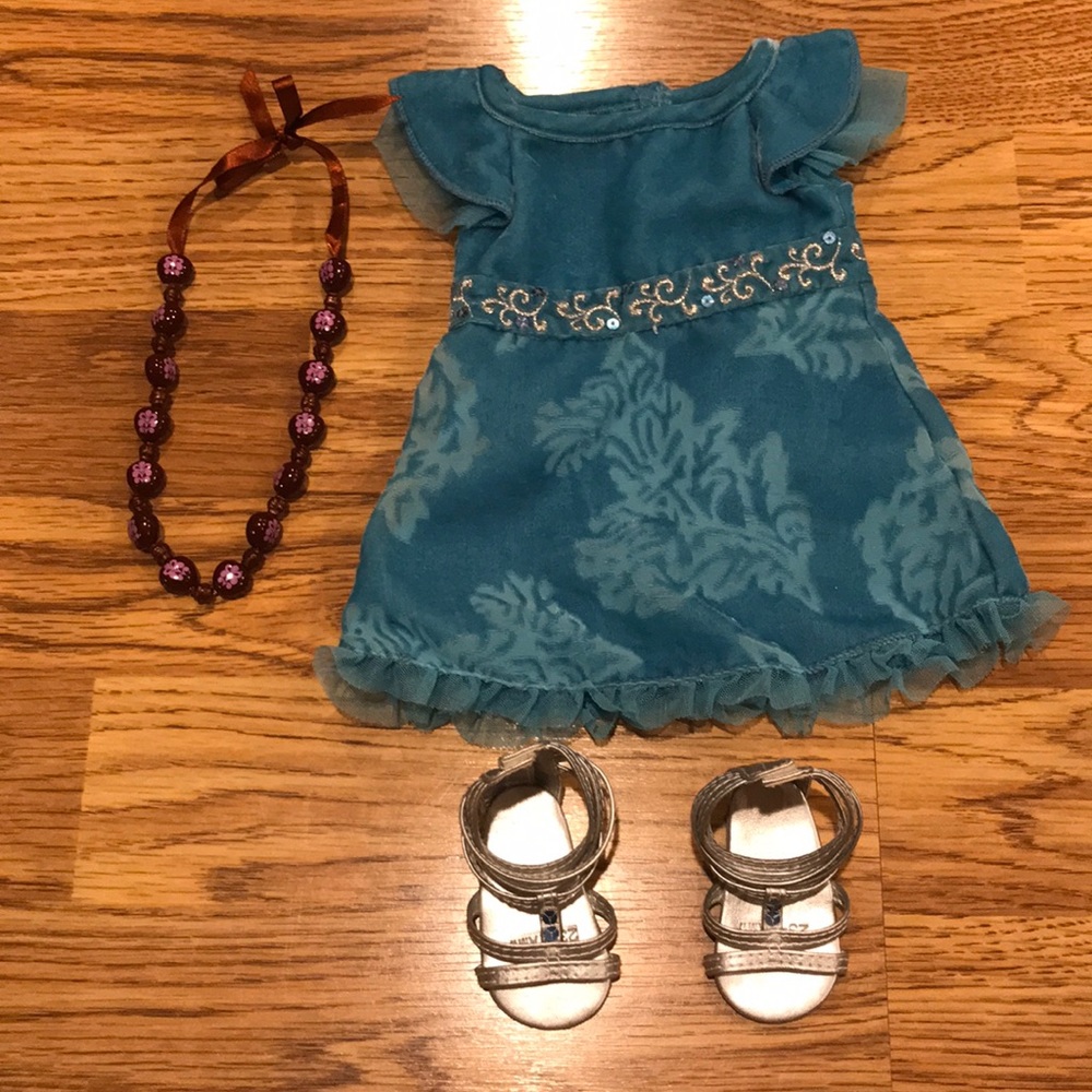 AGD Hawaiian Outfit